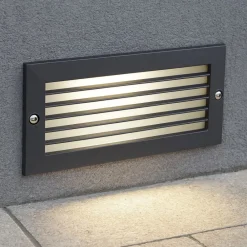 Segnapasso Led-Selezionato da Mazzolaluce Segnapasso led incasso parete per esterno 10w 3000k ip54 nero