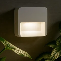 Segnapasso Led-Selezionato da Mazzolaluce Segnapasso led per esterno bianco quadrato led 6w 4000k ip65