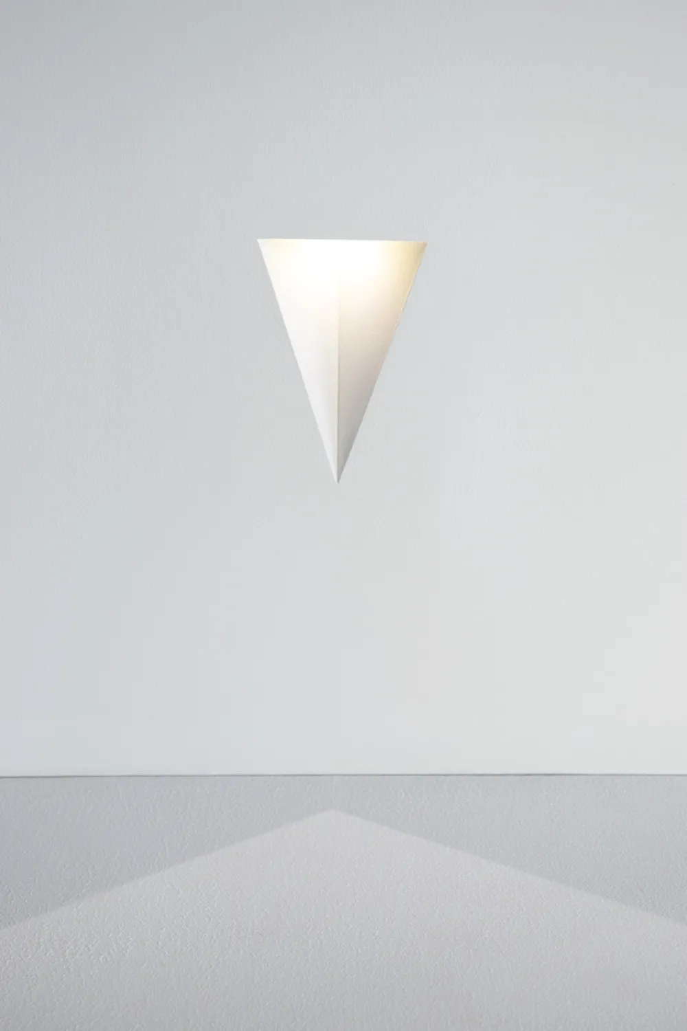 Segnapasso Led-Selezionato da Mazzolaluce Segnapasso led 2w 3000k moderno da incasso in gesso cristaly bianco