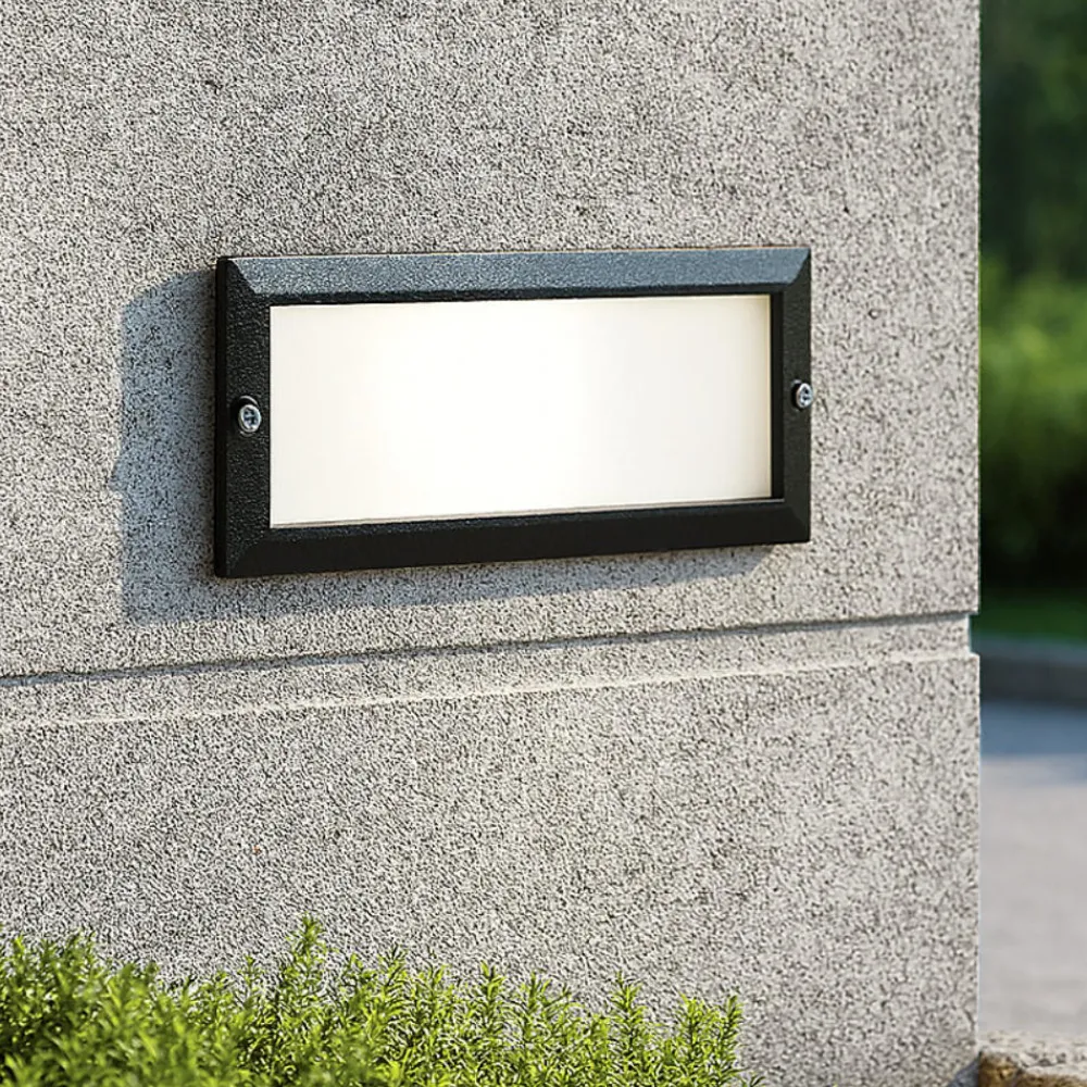 Segnapasso Led-Selezionato da Mazzolaluce Segnapasso nero da esterno led 10w 3000k per incasso parete ip65