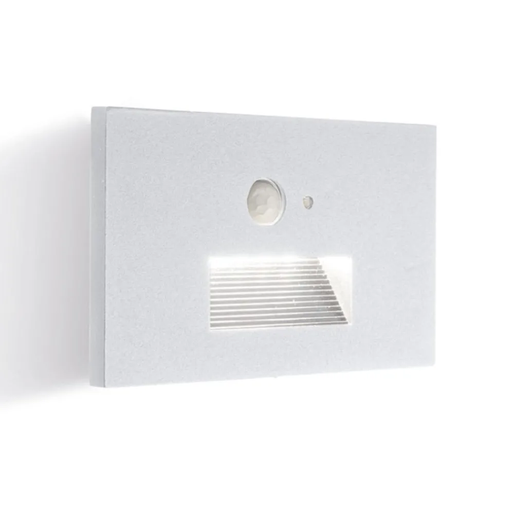 Segnapasso Led-Selezionato da Mazzolaluce Segnapasso per esterni da incasso a parete bianco led cct con sensore crepuscolare