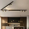 Illuminazione A Binario-Selezionato da Mazzolaluce Sistema binario angolare nero monofase modulo led 4000k con spot
