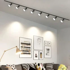 Illuminazione A Binario-Selezionato da Mazzolaluce Sistema binario 300cm monofase nero 8 spot e27 orientabili