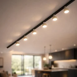Illuminazione A Binario-Selezionato da Mazzolaluce Sistema plafoniera binario 200cm monofase con 6 spot gx53 sabbia orientabili