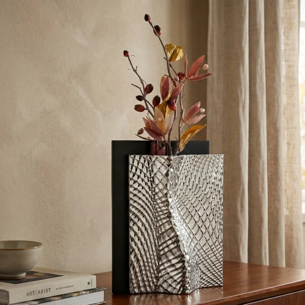 Soprammobili Moderni-Bongelli Preziosi Vaso soprammobile nero argento design moderno ophis