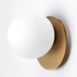 Applique Da Parete-Vivida International Vivida pearl applique led 12w 3000k oro spazzolato sfera vetro bianco moderna