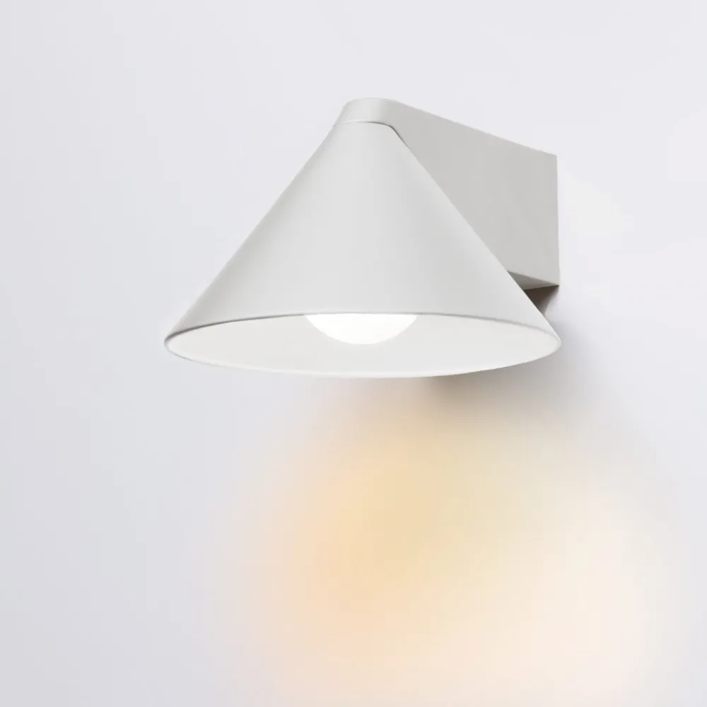 Applique Da Parete-Vivida International Vivivda luminelle applique da parete cono bianco moderno
